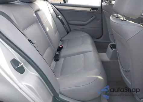 2003 BMW 325I from USA, damaged, VIN WBAEV33403KL85265